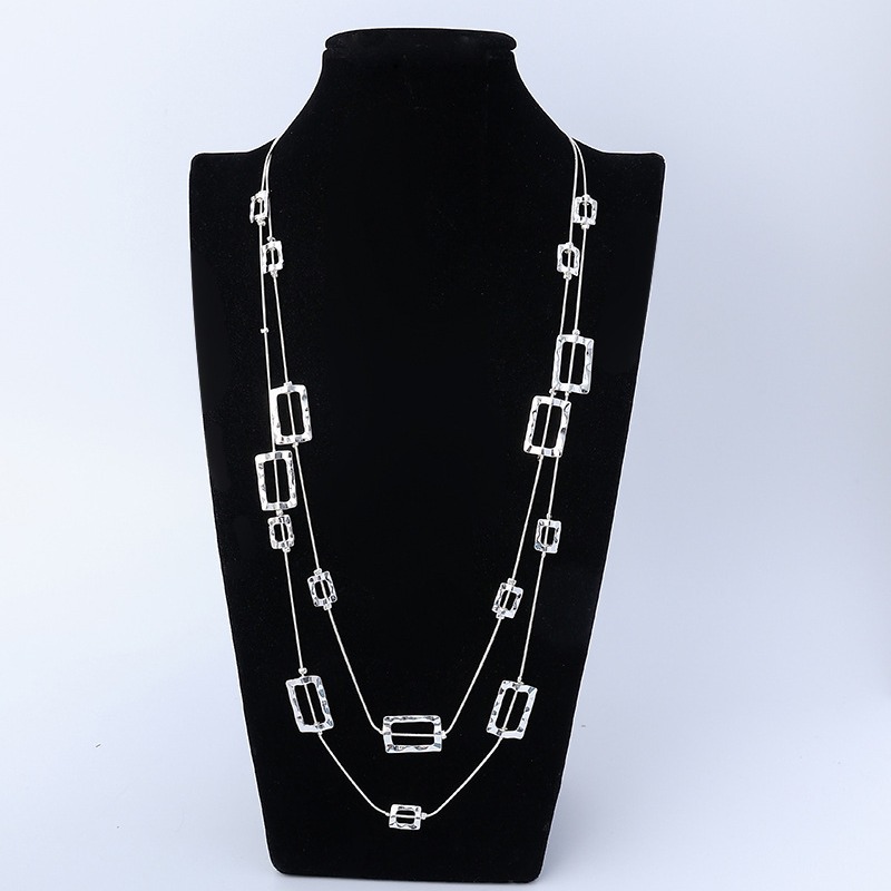 Layered Pendant Necklace Aesthetic - Gelaagde lange ketting met gehamerde rechthoekige