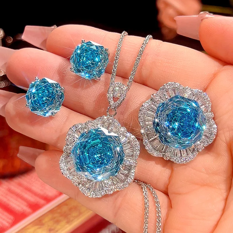Earrings - Modieuze damesaccessoires: oorbellen, ketting en verstelbare