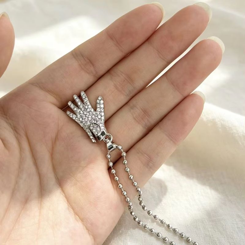 Volledig met diamanten bezette - Anime Pendant Necklace recensie en prijs