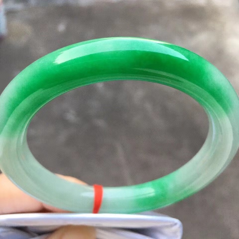 Natuurlijke Myanmar-jade armba - Bracelets recensie en prijs