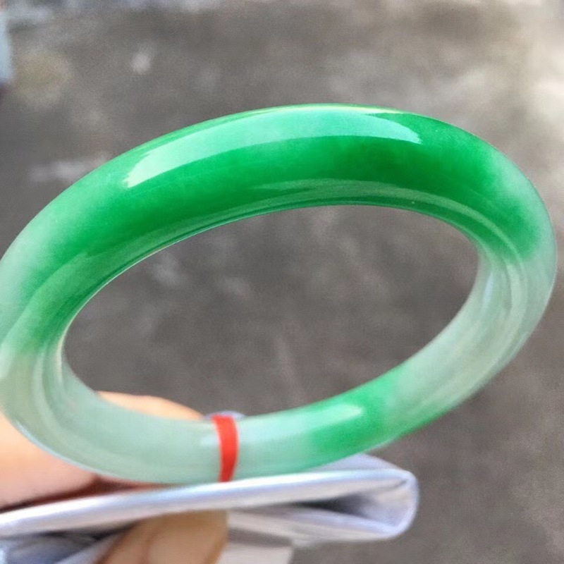Natuurlijke Myanmar-jade armba - Bracelets recensie en prijs