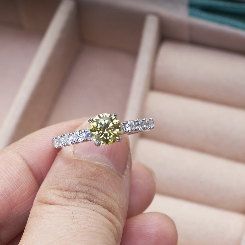 1-karaats D VVS1 Moissanite ri - Moissanite Engagement Ring 1 Carat recensie en prijs